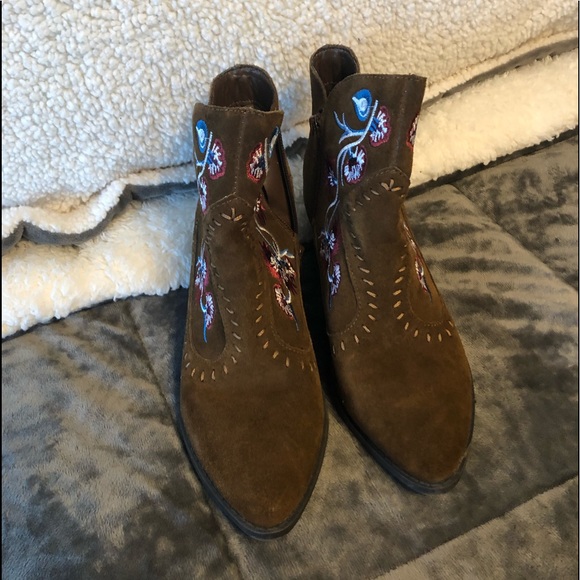 Carlos Santana Shoes - Suede embroidered booties by Carlos